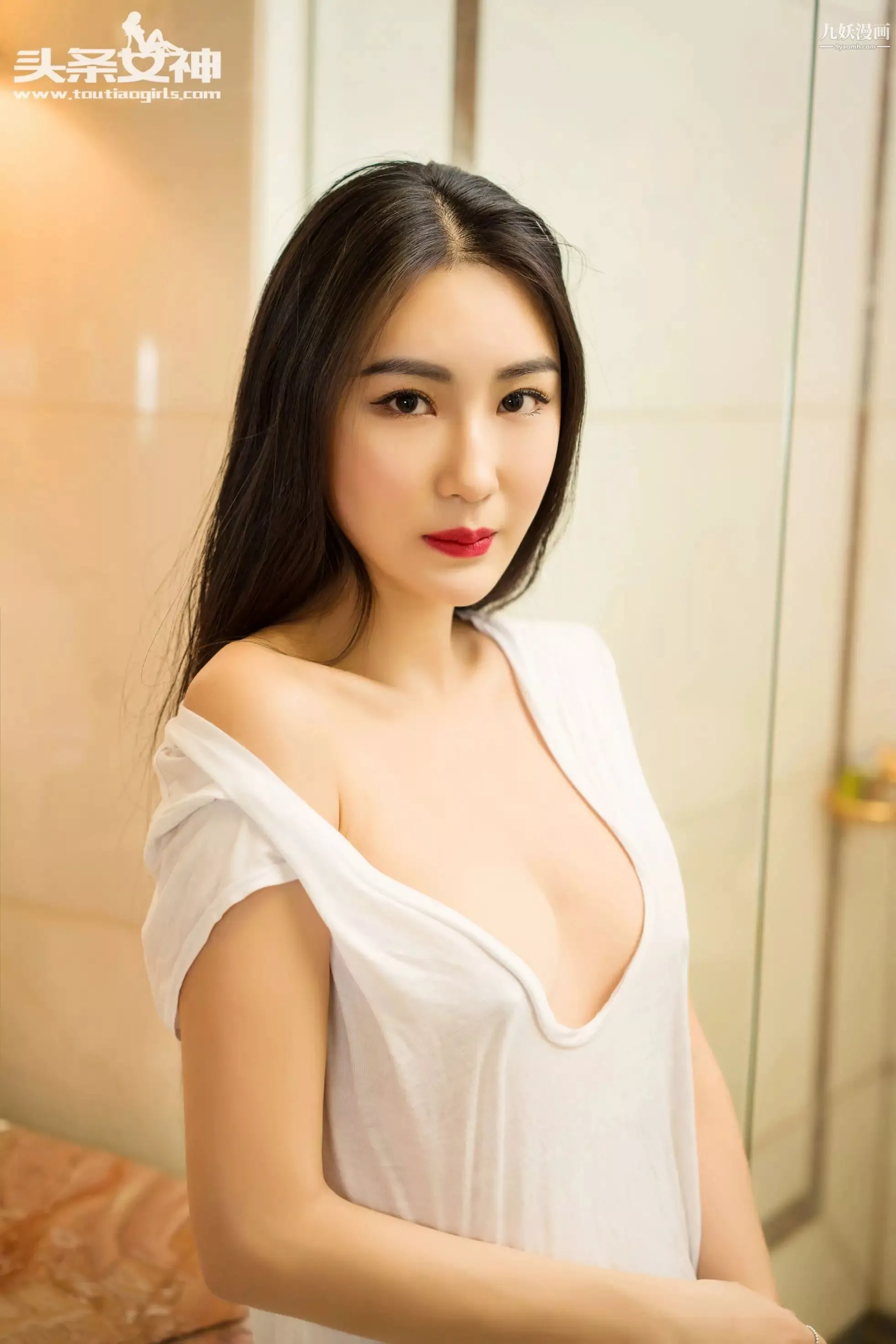 性感寫真[真人集]璦妮，一級棒身材正工作的女神，姿勢撩人情欲乍泄，讓多少男士難以抗拒的私房誘惑